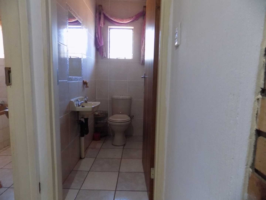 4 Bedroom Property for Sale in Universitas Ridge Free State